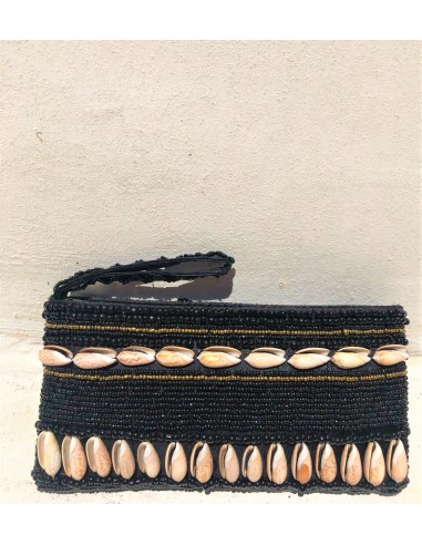 HANDMADE MEDIUM BEADED BAG IN BLACK WITH SHELLS.